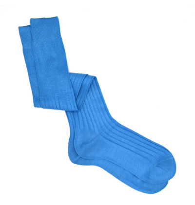 chaussettes-montantes-mi-bas-unies-bleu-ciel-en-pur-fil-d'écosse-remaillées-à-la-main-pour-hommes