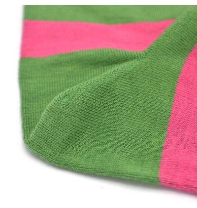 chaussettes-fantaisie-hommes-femmes-en-coton-vertes-à-rayures-roses-remaillées-à-la-main