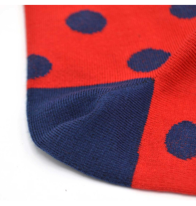 chaussettes-fantaisie-hommes-femmes-en-coton-rouges-à-motif-gros-pois-bleu-marine-remaillées-à-la-main