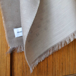 Echarpe-legere-en-laine-uni-beige-fauve-pour-femmes-et-hommes