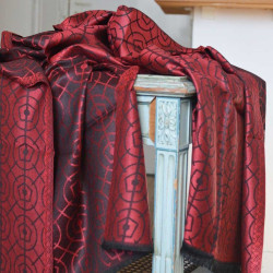 Echarpe-legere-rouge-vif-femme-homme-fibres-naturels-motifs-bosquetde-letoile-lenotre-versailles