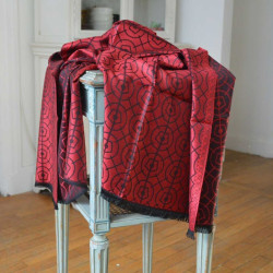 Echarpe-legere-rouge-vif-femme-homme-fibres-naturels-motifs-bosquetde-letoile-lenotre-versailles