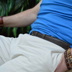 Ceinture-marron chocolat-réglable-casual-chic-pour-hommes-en-cuir-pleine-fleur-grainé-surpiquée