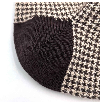 Chaussettes fantaisie pied de poule remailléess à la main en coton peignées