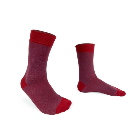 Chaussettes bleu ciel et rouges à chevrons