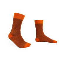 Chaussettes oranges à chevrons