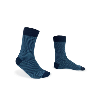 chaussettes-fantaisie-hommes-femmes-en-coton-rouges-à-motifs-chevrons-bleu-ciel-remaillées-à-la-main
