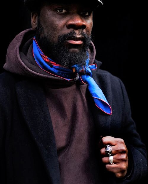 Foulard, &eacute;tole homme casual chic